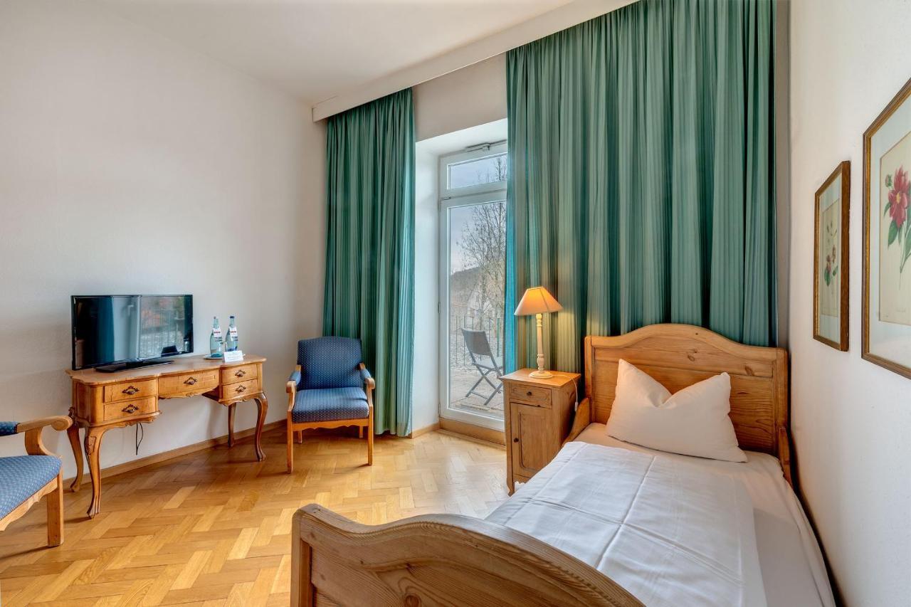 Hotel Kolbergarten Bad Tolz Exterior photo
